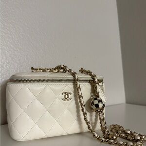 CHANEL Cream Quilted Leather Crossbody Vanity Bag with Gold Chain